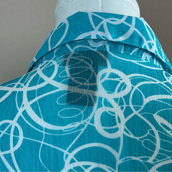 Blue and White Notched Collar Long Sleeve Button Down Shirt - Picture 7 of 10